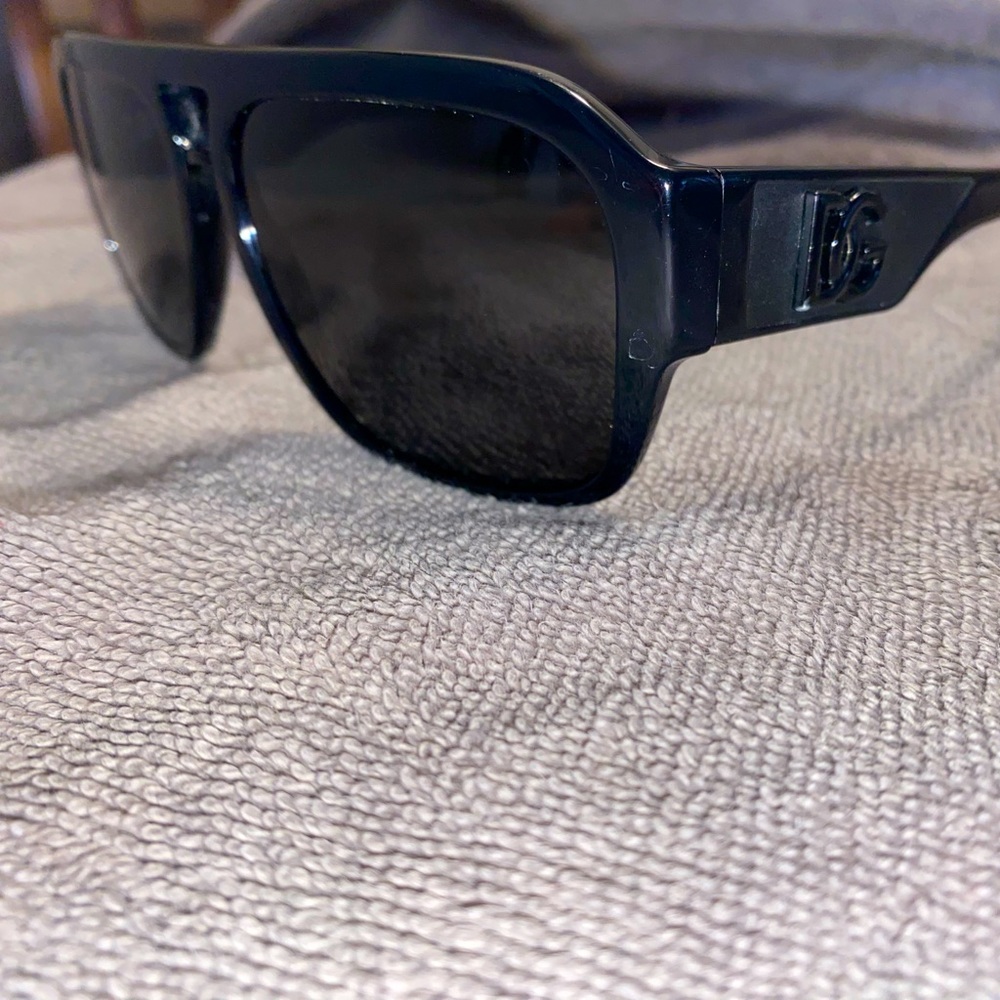LIKE NEW Dolce & Gabbana Sunglasses (Authentic)